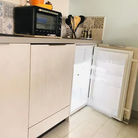 Le Pírate Benèzegîte Insolite,situation Idéale,accueil Attentionné *