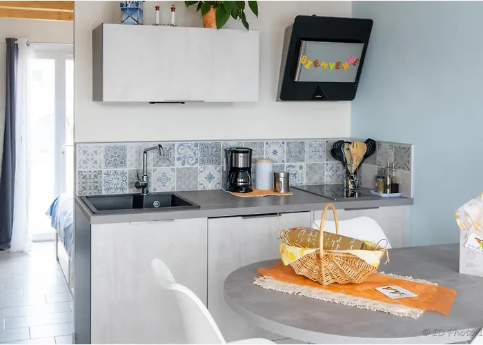 Le Pírate Benèzegîte Insolite,situation Idéale,accueil Attentionné Apartamento Trizay