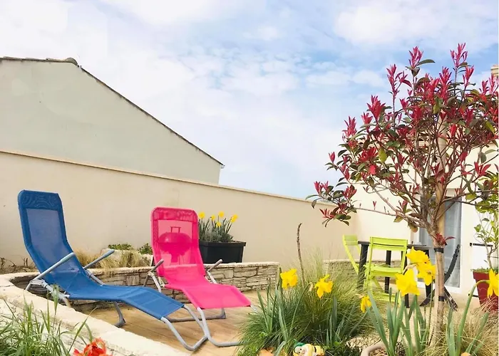 Le Pírate Benèzegîte Insolite,situation Idéale,accueil Attentionné Trizay