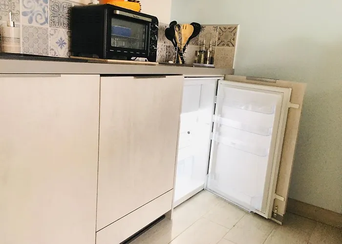 Le Pírate Benèzegîte Insolite,situation Idéale,accueil Attentionné *